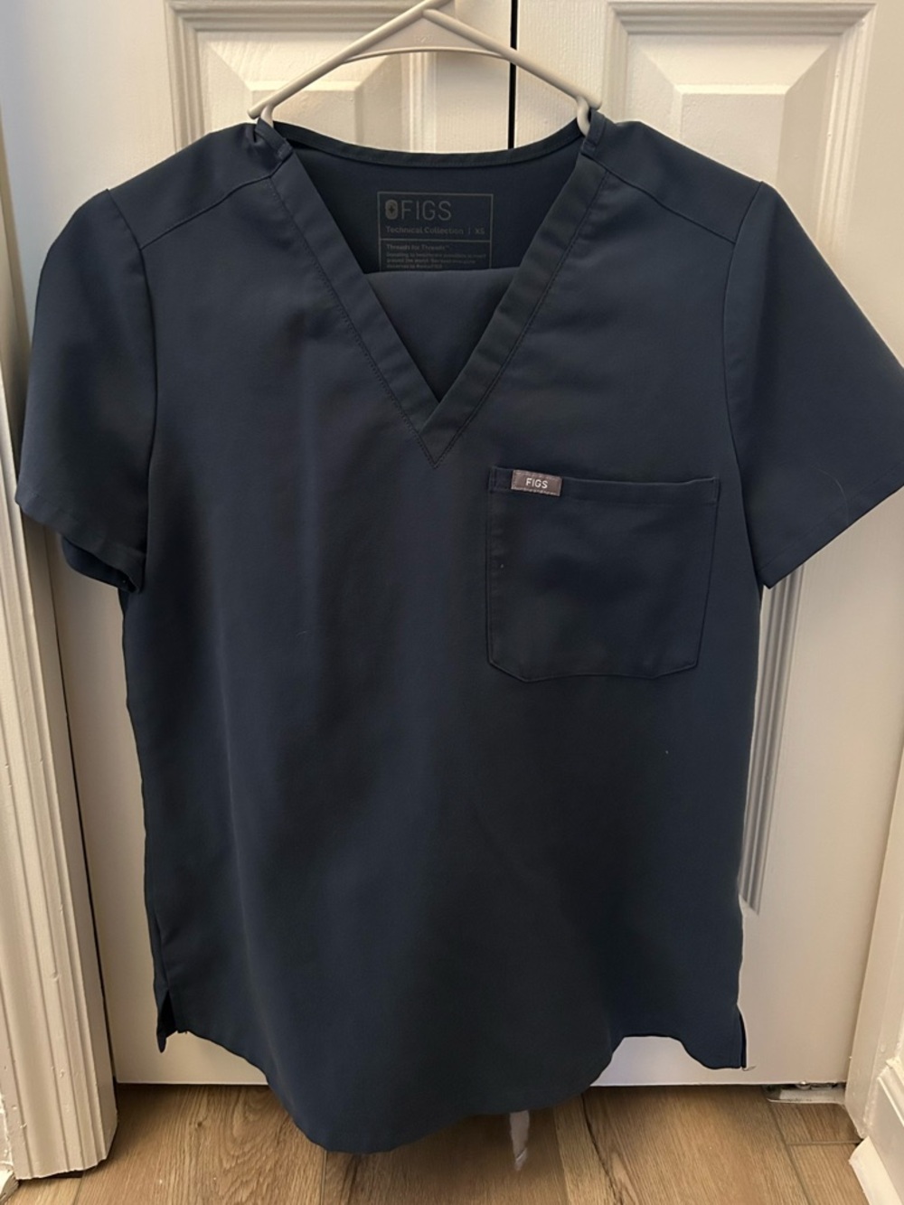 Figs Dark Harbour Scrub set